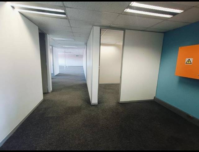 BUSINESS PROPERTY TO RENT IN RANDJESPARK